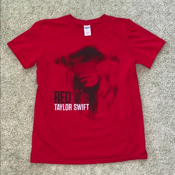 Taylor Swift Tops - Taylor Swift Red Tour Shirt Size Small